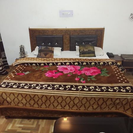 ג'אמו Mini Moti Mahal By Mtmc Rooms מראה חיצוני תמונה