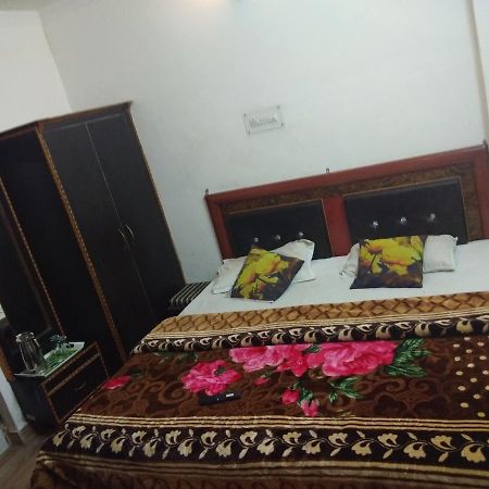 ג'אמו Mini Moti Mahal By Mtmc Rooms מראה חיצוני תמונה
