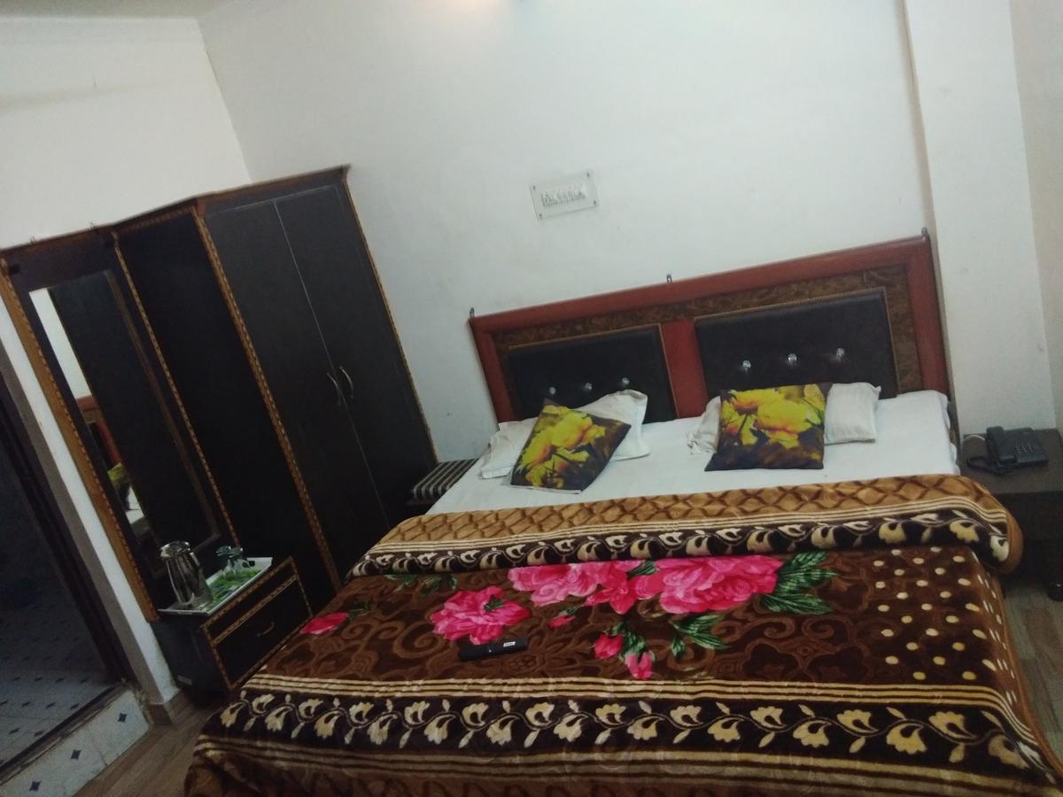 ג'אמו Mini Moti Mahal By Mtmc Rooms מראה חיצוני תמונה