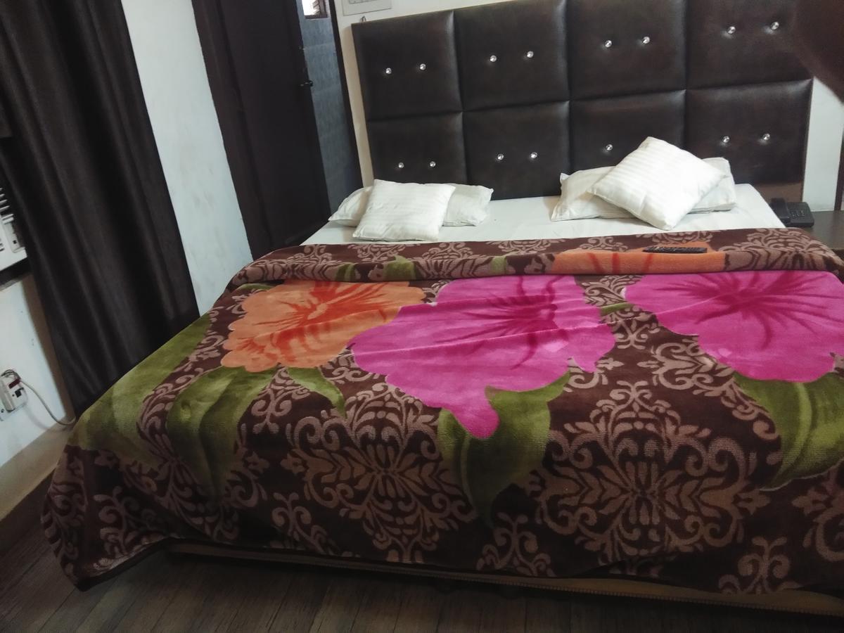 ג'אמו Mini Moti Mahal By Mtmc Rooms מראה חיצוני תמונה