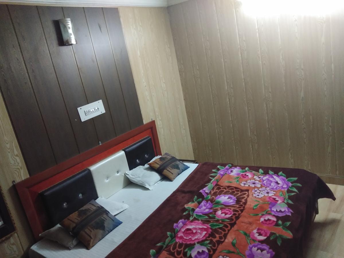 ג'אמו Mini Moti Mahal By Mtmc Rooms מראה חיצוני תמונה